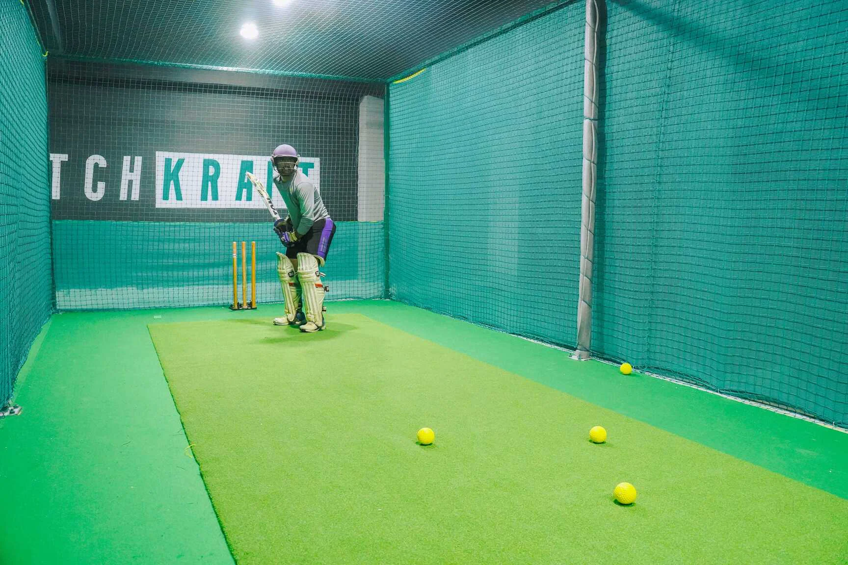 indoor cricket net 